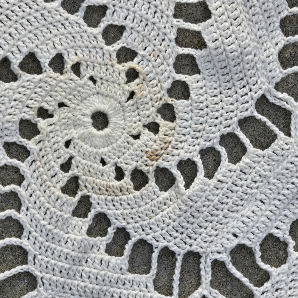 VTG Handmade Crochet Lace Bedspread Spiral Pinwheel Cottagecore 76x86 Full Queen - Picture 11 of 16